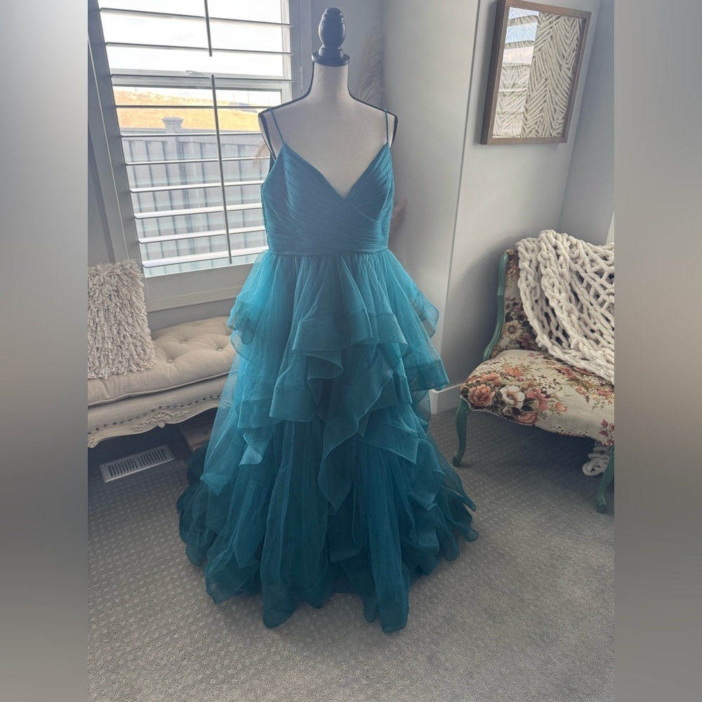 JJ’s House Teal Tiered Tulle Formal Gown Size 16